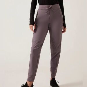 Athleta Headlands Hybrid Jogger 12 Dusk Violet